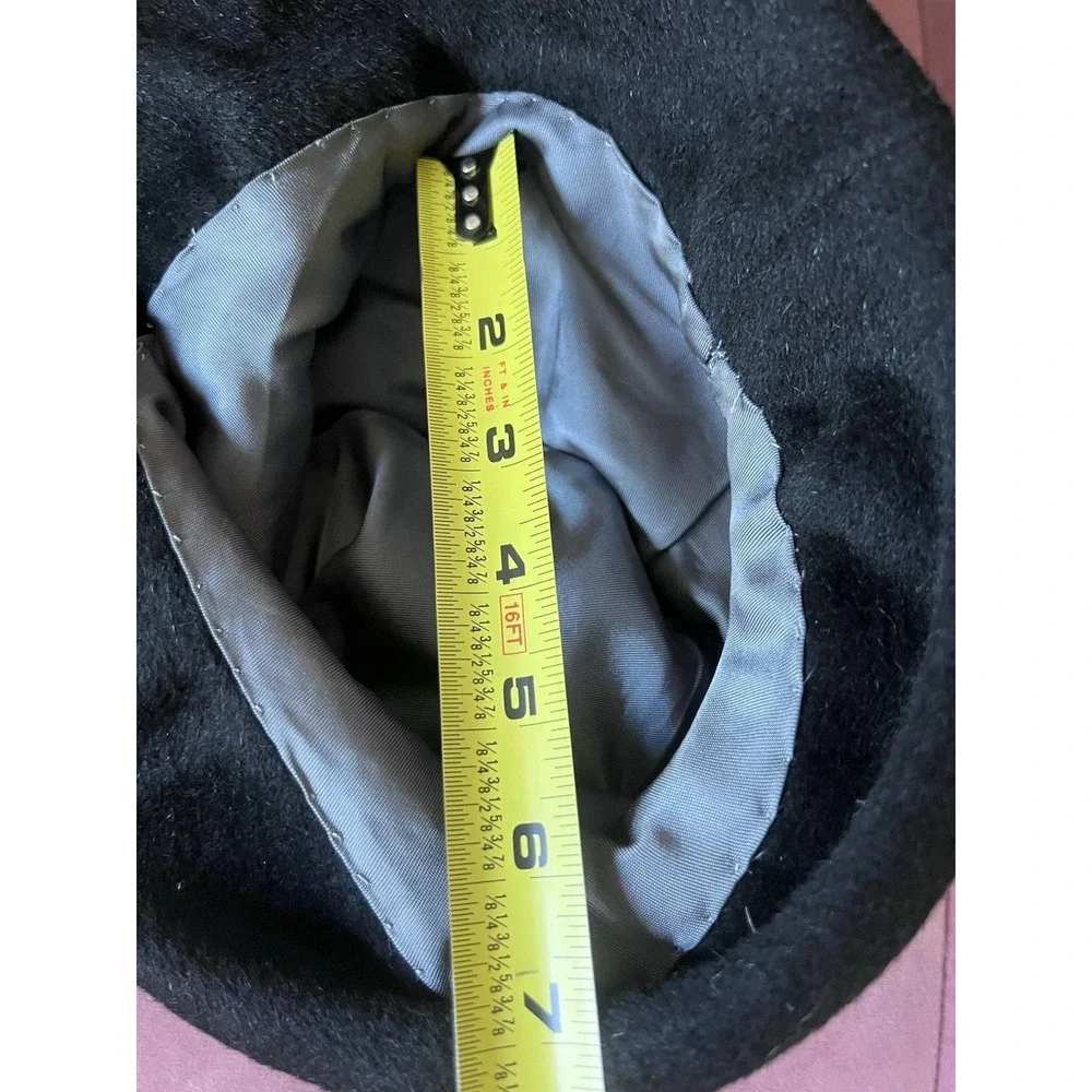 Vintage Black Felt Cloche‎ Hat with Satin Ribbon Band Elegant Mid-Century Style